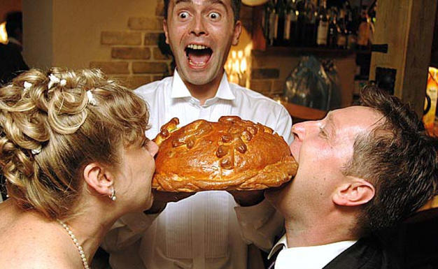 Свадебная традиция хлеб-соль